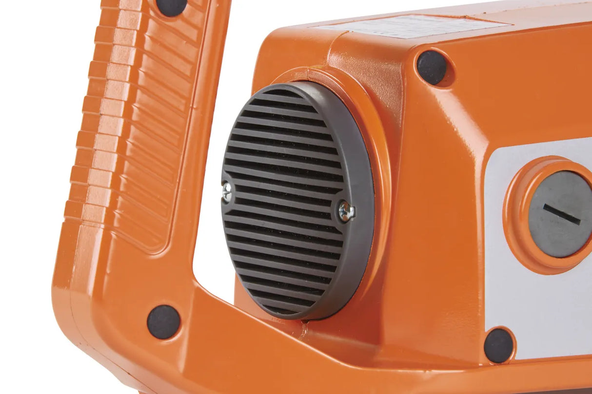 Vibrator beton AME 1600 cu arc flexibil 4m si Cap vibrator Husqvarna AT 39 mm