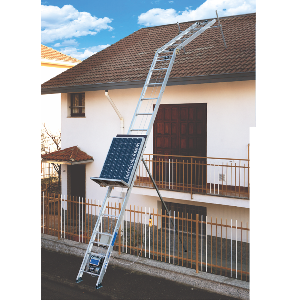 Elevator materiale constructii STP 200, H=19.8 m complet echipat