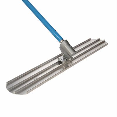 Lipa manuala BISONTE 900 mm/200 mm pentru nivelarea, finisarea si perierea betonului, maner 1.8 m