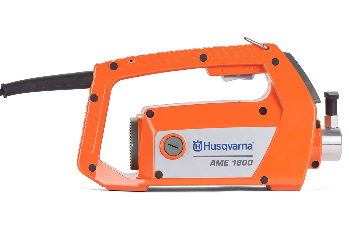 Vibrator beton AME 1600  cu arc flexibil 4m si  Cap vibrator Husqvarna AT 39 mm