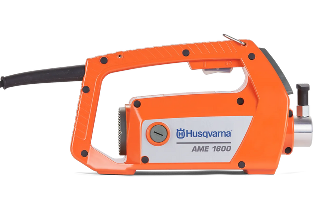 Vibrator beton AME 1600  cu arc flexibil 4m si  Cap vibrator Husqvarna AT 39 mm