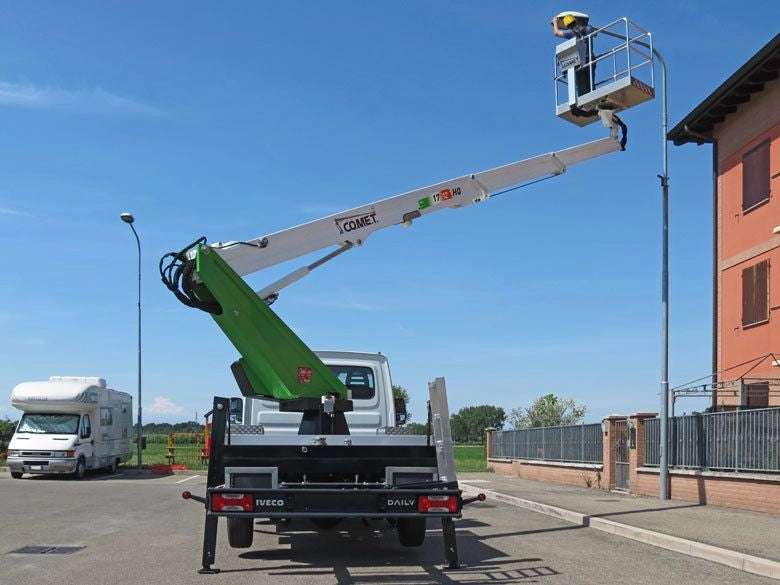 Platform with articulated telescopic arm mounted on COMET Eurosfilo 17/2/12 HQ H 17m L 12m 250KG chassis